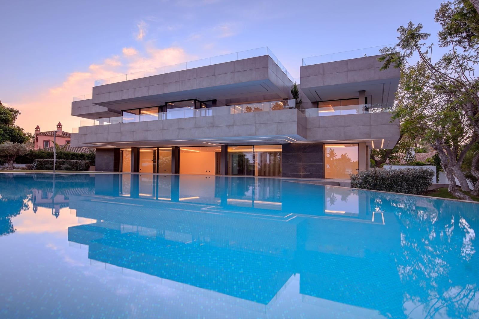 6 sypialnia Willa na sprzedaż w Marbella z basenem garażem - 4 995 000 € (Ref: 10001948)