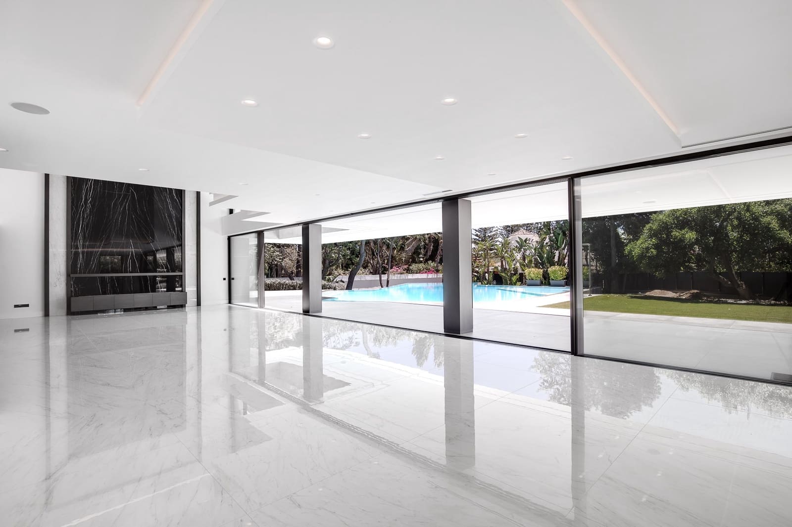 6 sypialnia Willa na sprzedaż w Marbella z basenem garażem - 4 995 000 € (Ref: 10001948)