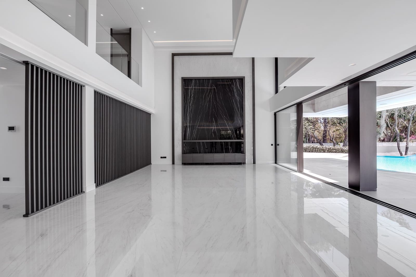 6 sypialnia Willa na sprzedaż w Marbella z basenem garażem - 4 995 000 € (Ref: 10001948)
