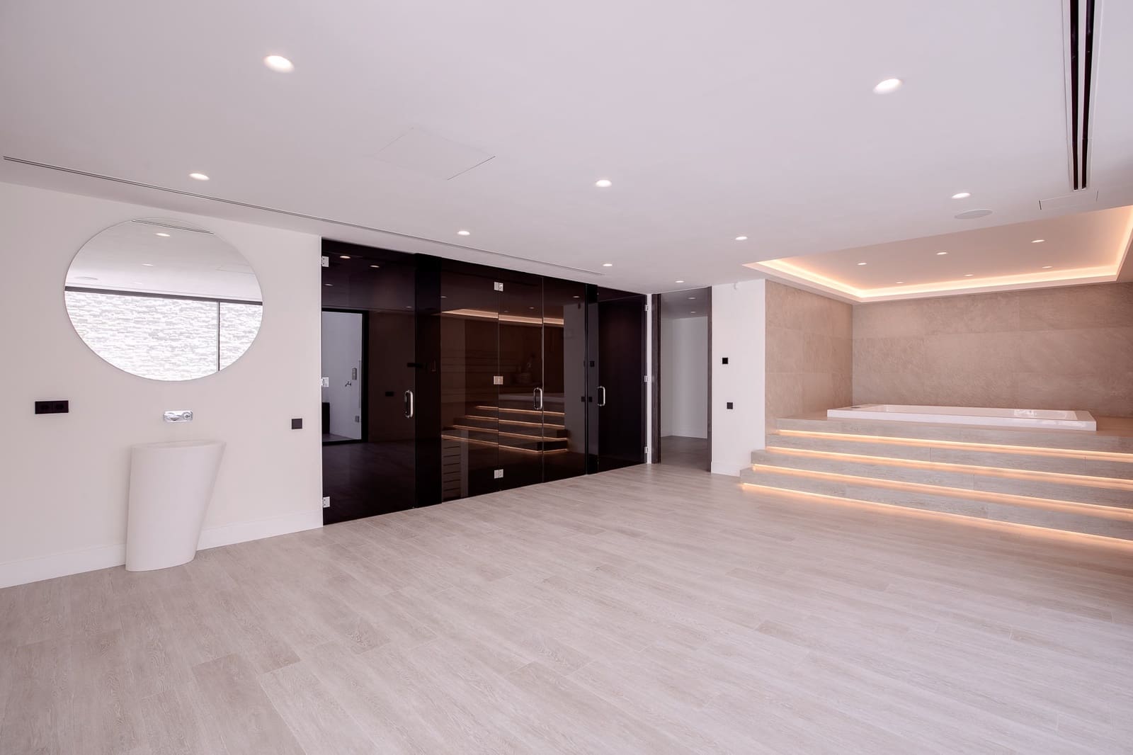 6 sypialnia Willa na sprzedaż w Marbella z basenem garażem - 4 995 000 € (Ref: 10001948)