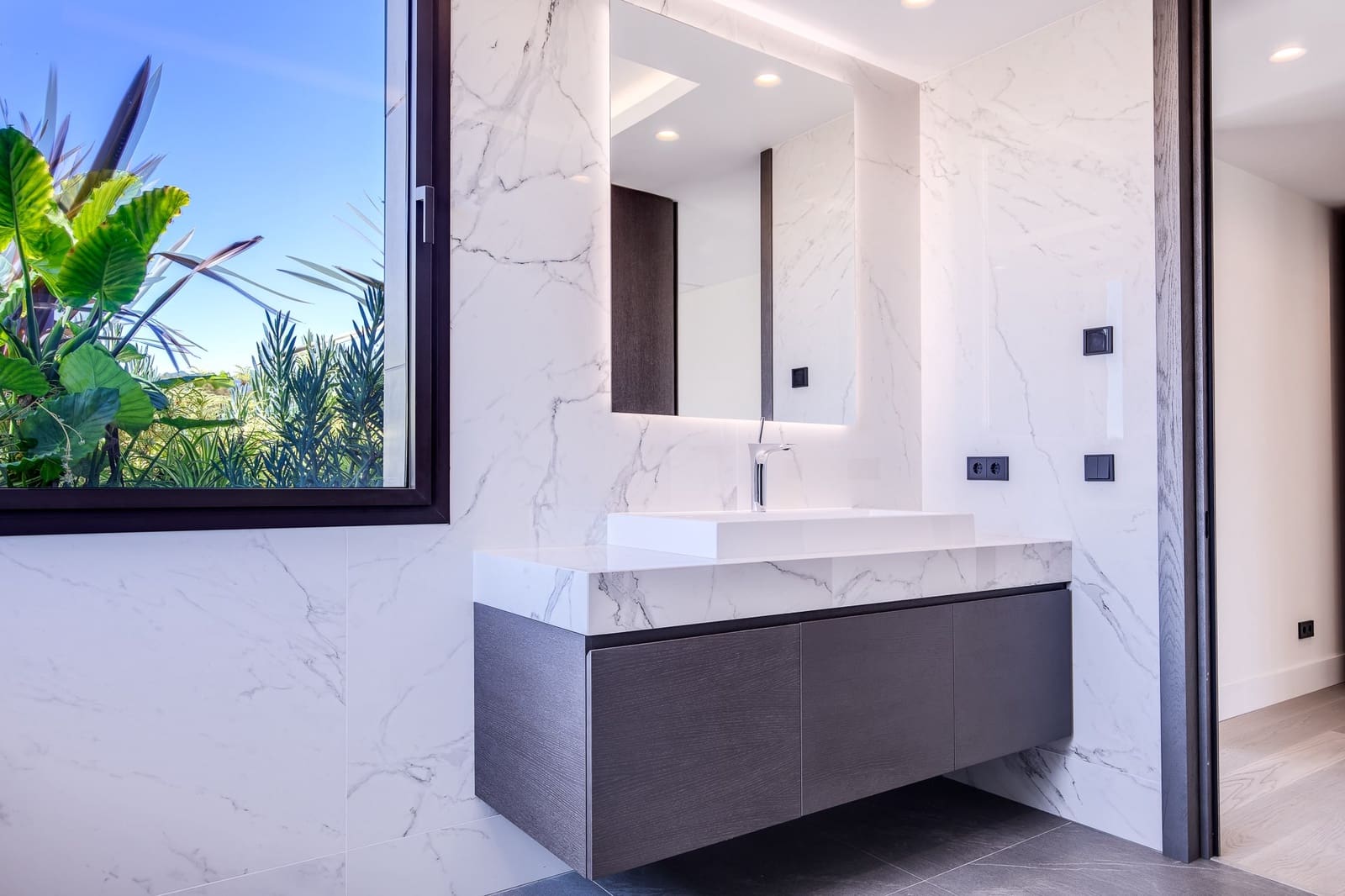 6 sypialnia Willa na sprzedaż w Marbella z basenem garażem - 4 995 000 € (Ref: 10001948)