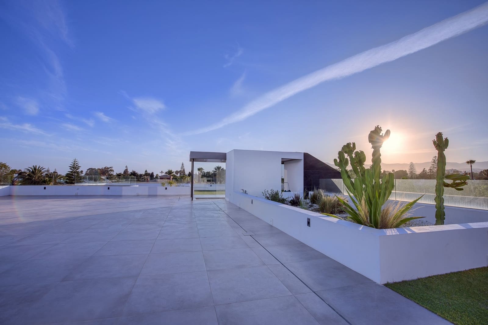 6 sypialnia Willa na sprzedaż w Marbella z basenem garażem - 4 995 000 € (Ref: 10001948)