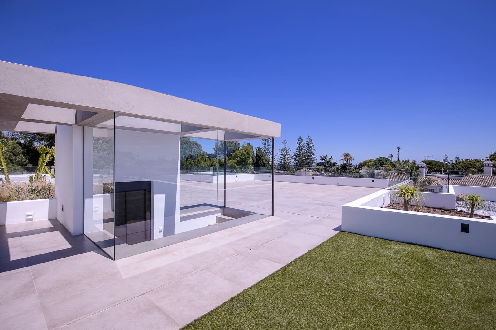 6 sypialnia Willa na sprzedaż w Marbella z basenem garażem - 4 995 000 € (Ref: 10001948)
