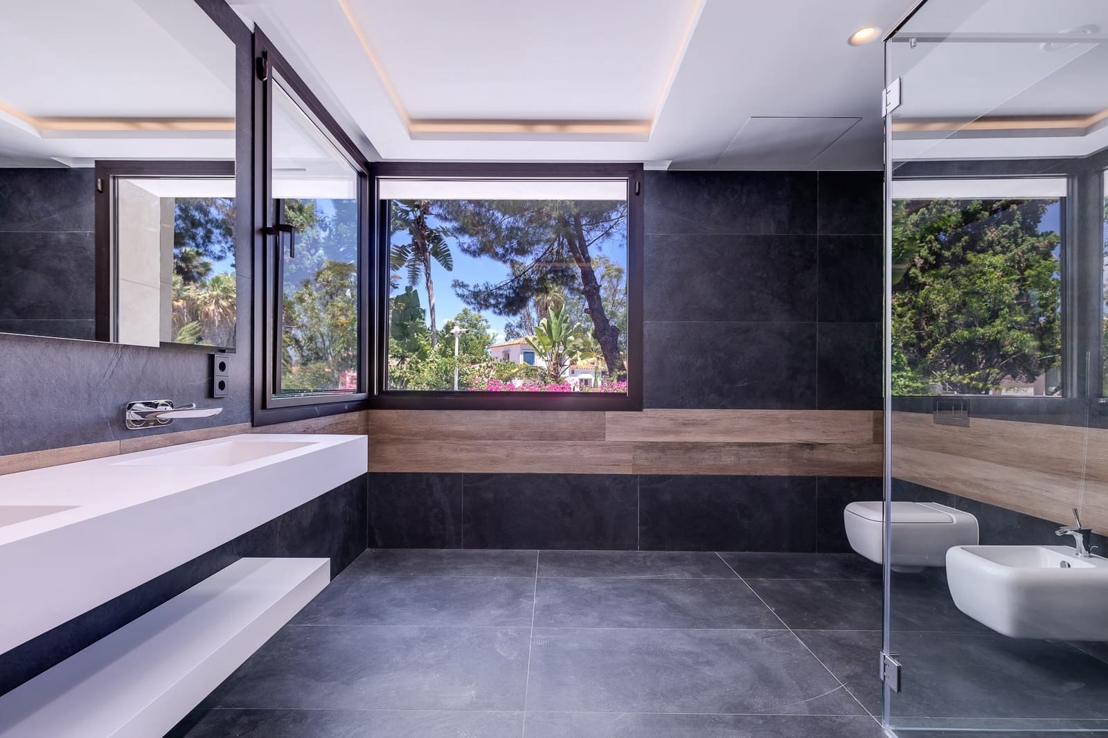 6 sypialnia Willa na sprzedaż w Marbella z basenem garażem - 4 995 000 € (Ref: 10001948)