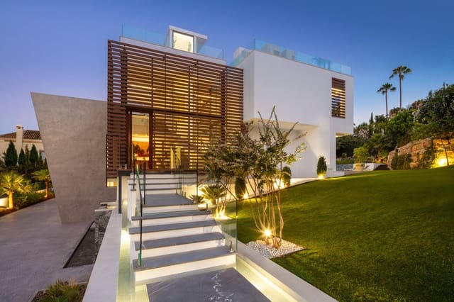 5 sovrum Villa till salu i Marbella med pool garage - 3 995 000 € (Ref: 10001951)