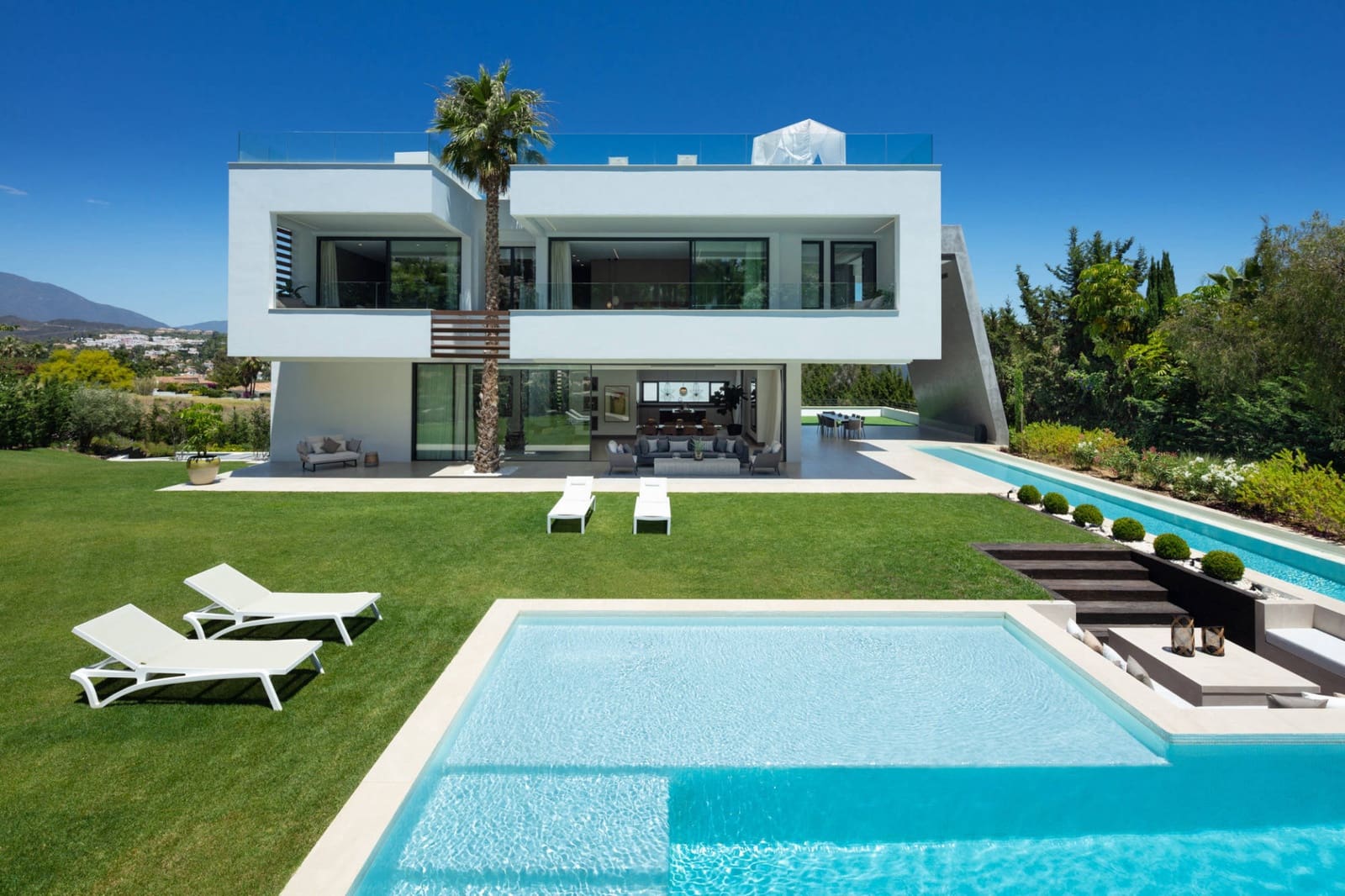 5 slaapkamer Villa te koop in Marbella met zwembad garage - € 3.995.000 (Ref: 10001951)