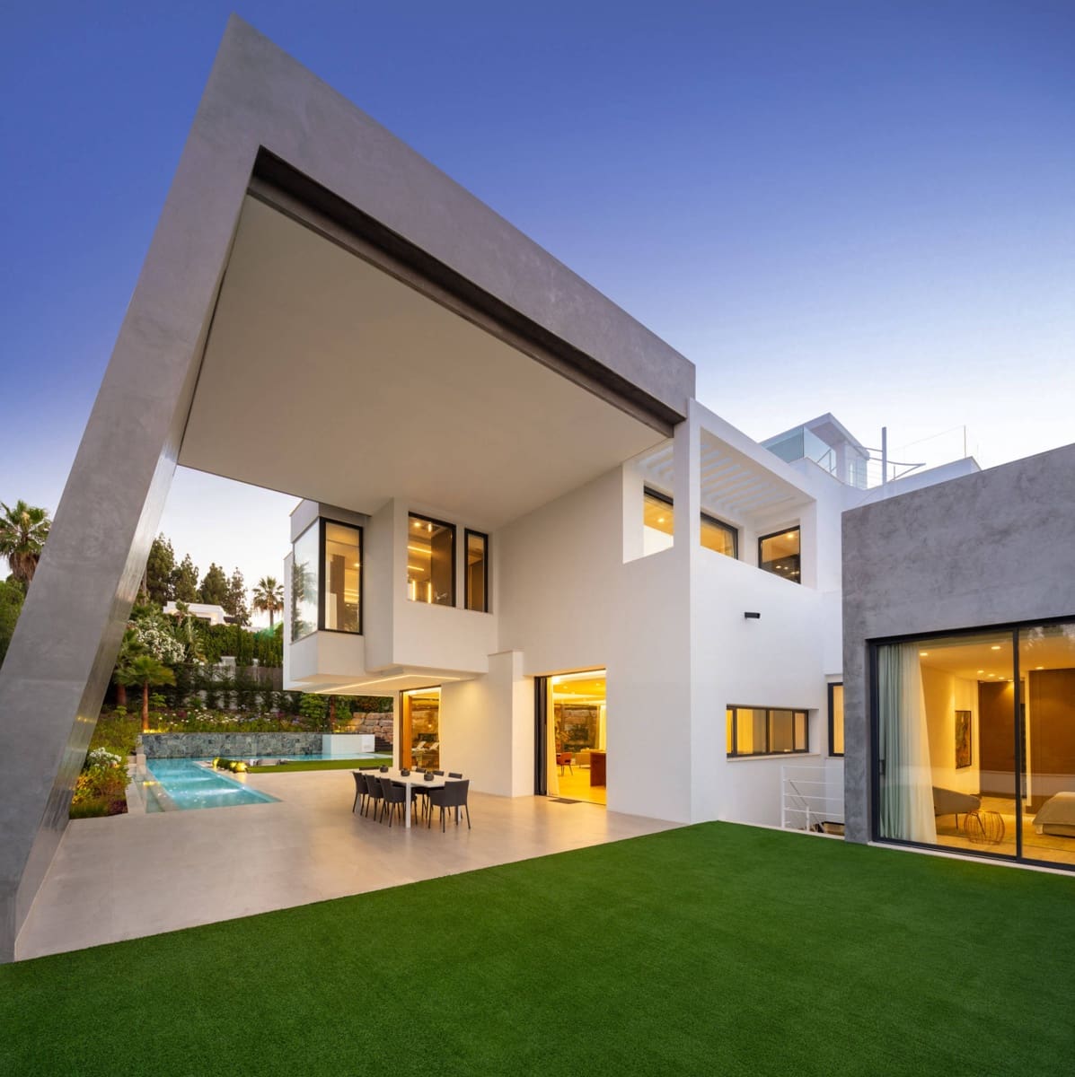 5 slaapkamer Villa te koop in Marbella met zwembad garage - € 3.995.000 (Ref: 10001951)