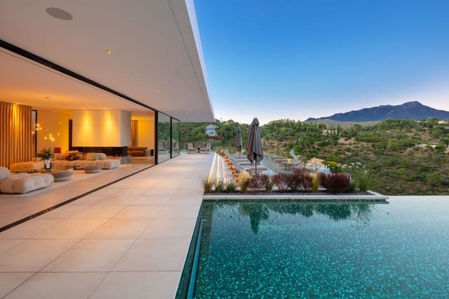 8 sypialnia Willa na sprzedaż w Marbella z basenem garażem - 8 750 000 € (Ref: 10001953)