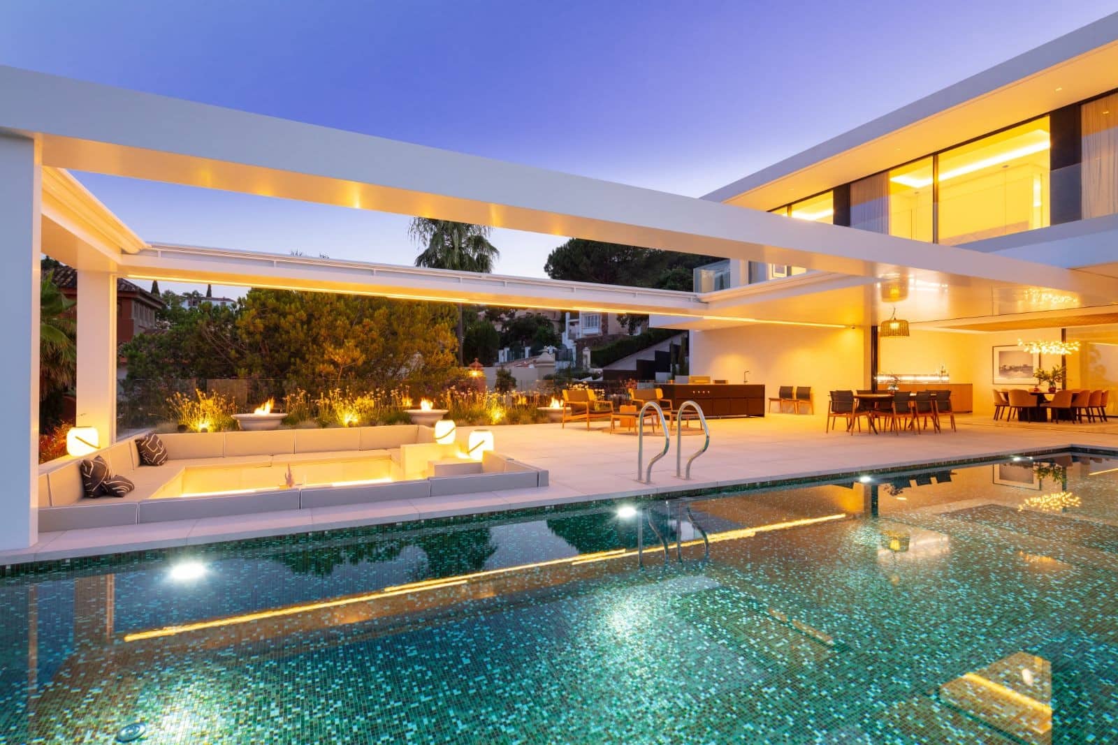 8 sypialnia Willa na sprzedaż w Marbella z basenem garażem - 8 750 000 € (Ref: 10001953)