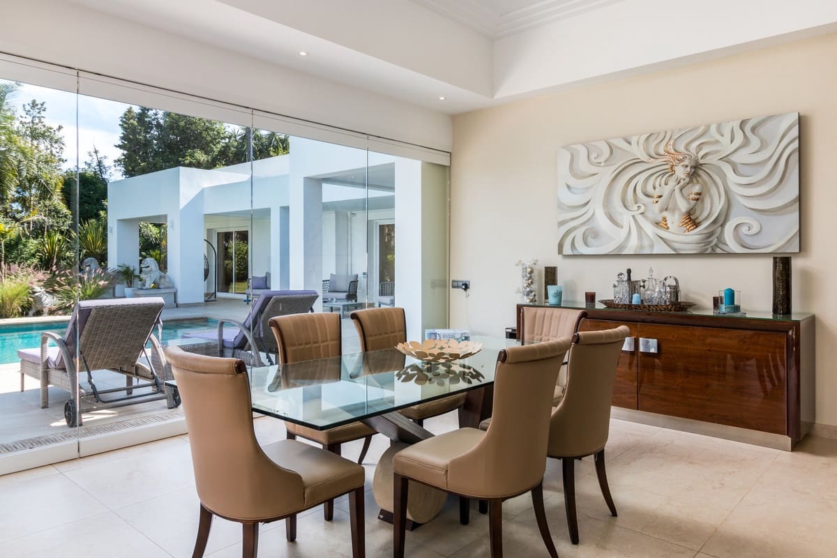 5 slaapkamer Villa te koop in El Paraiso met zwembad garage - € 3.495.000 (Ref: 10001955)