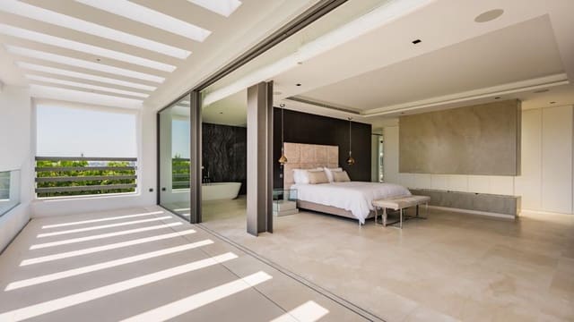 4 sypialnia Willa na sprzedaż w Marbella z basenem garażem - 5 995 000 € (Ref: 10001956)