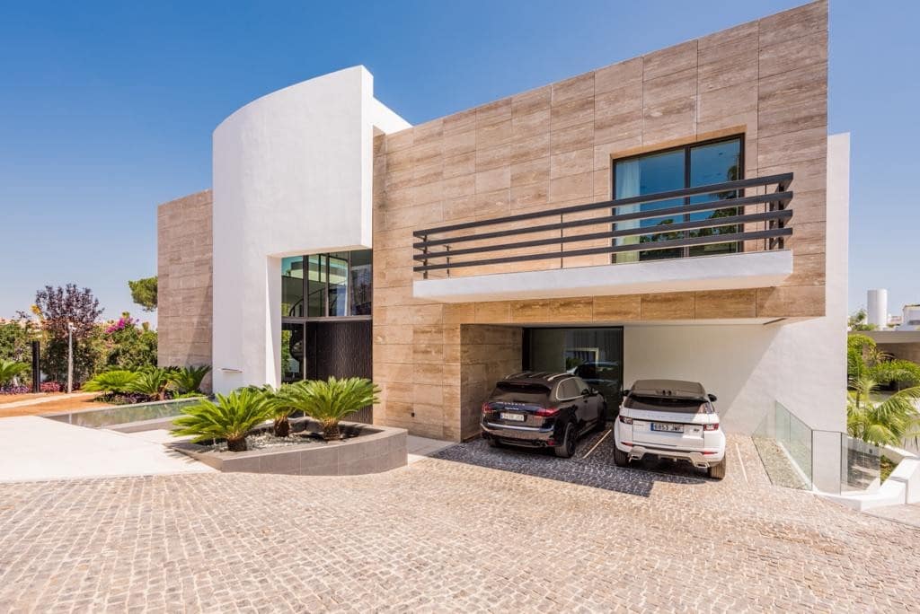 4 sypialnia Willa na sprzedaż w Marbella z basenem garażem - 5 995 000 € (Ref: 10001956)
