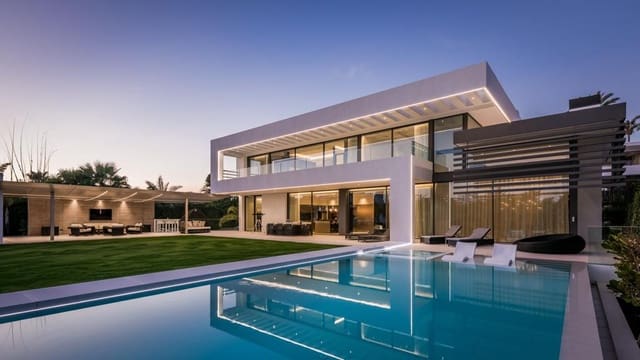 4 sypialnia Willa na sprzedaż w Marbella z basenem garażem - 5 995 000 € (Ref: 10001956)