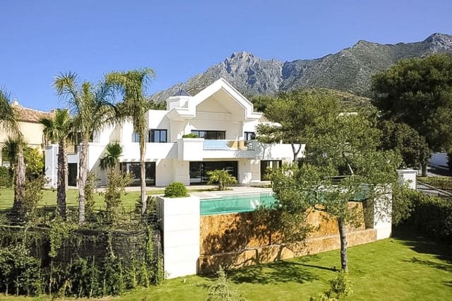 Chalet de 6 habitaciones en Marbella en venta con piscina garaje - 6.595.000 € (Ref: 10001957)