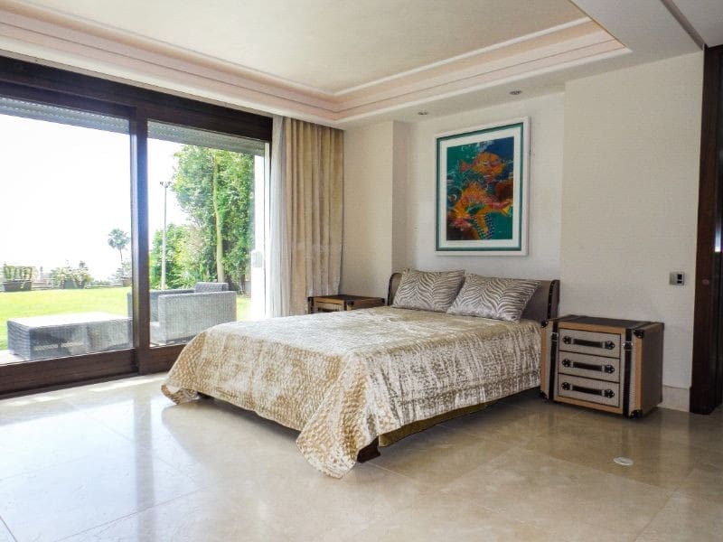 Chalet de 6 habitaciones en Marbella en venta con piscina garaje - 6.595.000 € (Ref: 10001957)