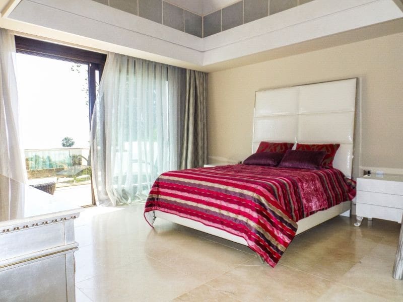 Chalet de 6 habitaciones en Marbella en venta con piscina garaje - 6.595.000 € (Ref: 10001957)