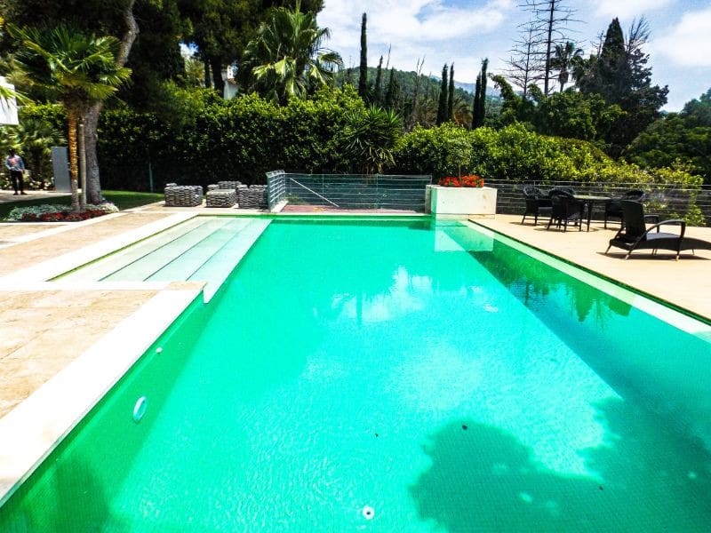 Chalet de 6 habitaciones en Marbella en venta con piscina garaje - 6.595.000 € (Ref: 10001957)