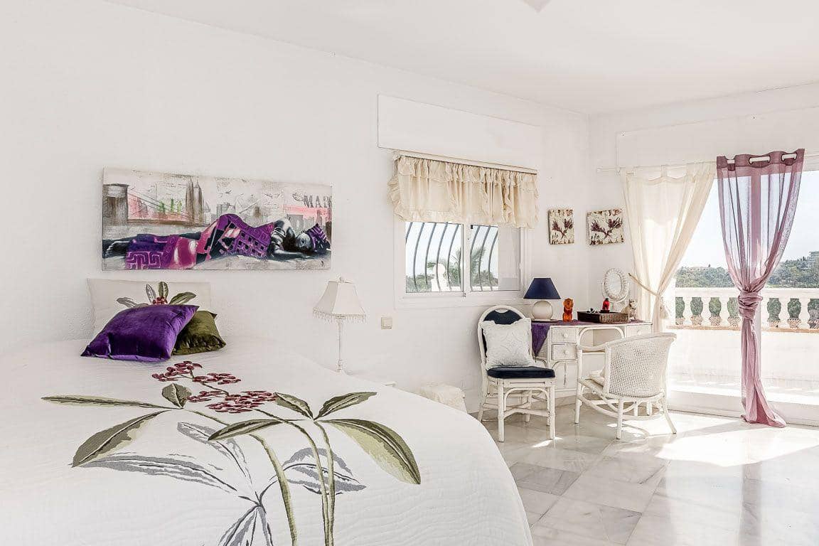 7 soverom Villa til salgs i Marbella med svømmebasseng garasje - € 1 990 000 (Ref: 10001959)