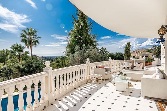 7 soverom Villa til salgs i Marbella med svømmebasseng garasje - € 1 990 000 (Ref: 10001959)