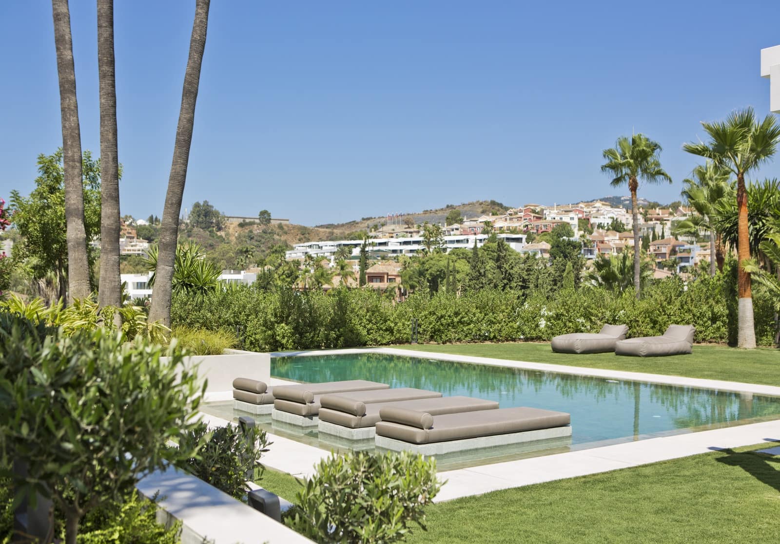 5 slaapkamer Villa te koop in Marbella met zwembad garage - € 4.495.000 (Ref: 10001960)