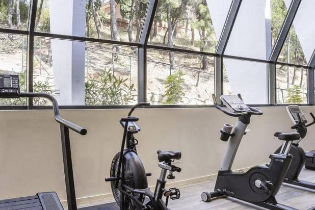 2 soverom Leilighet til salgs i Marbella med svømmebasseng garasje - € 357 000 (Ref: 10001966)