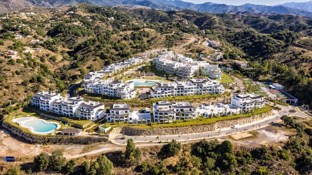 2 soverom Leilighet til salgs i Marbella med svømmebasseng garasje - € 357 000 (Ref: 10001966)