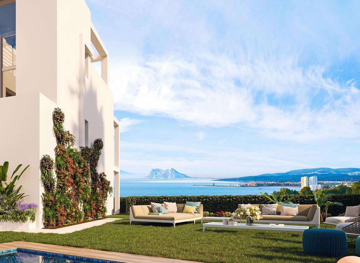 4 Zimmer Villa zu verkaufen in Estepona mit Pool Garage - 400.000 € (Ref: 10001969)