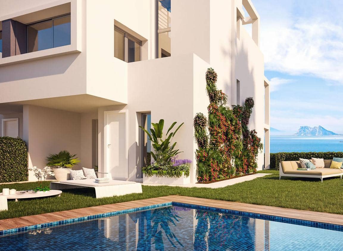 4 Zimmer Villa zu verkaufen in Estepona mit Pool Garage - 400.000 € (Ref: 10001969)