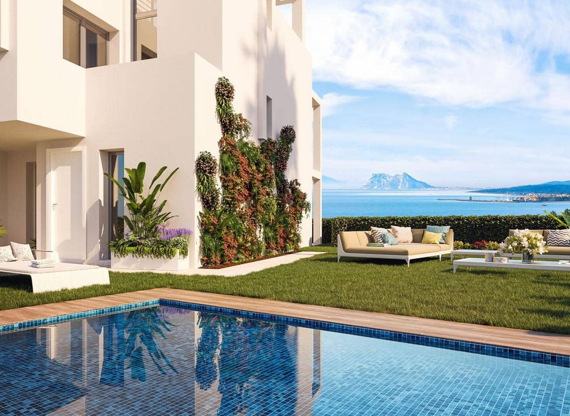 4 Zimmer Villa zu verkaufen in Estepona mit Pool Garage - 400.000 € (Ref: 10001969)
