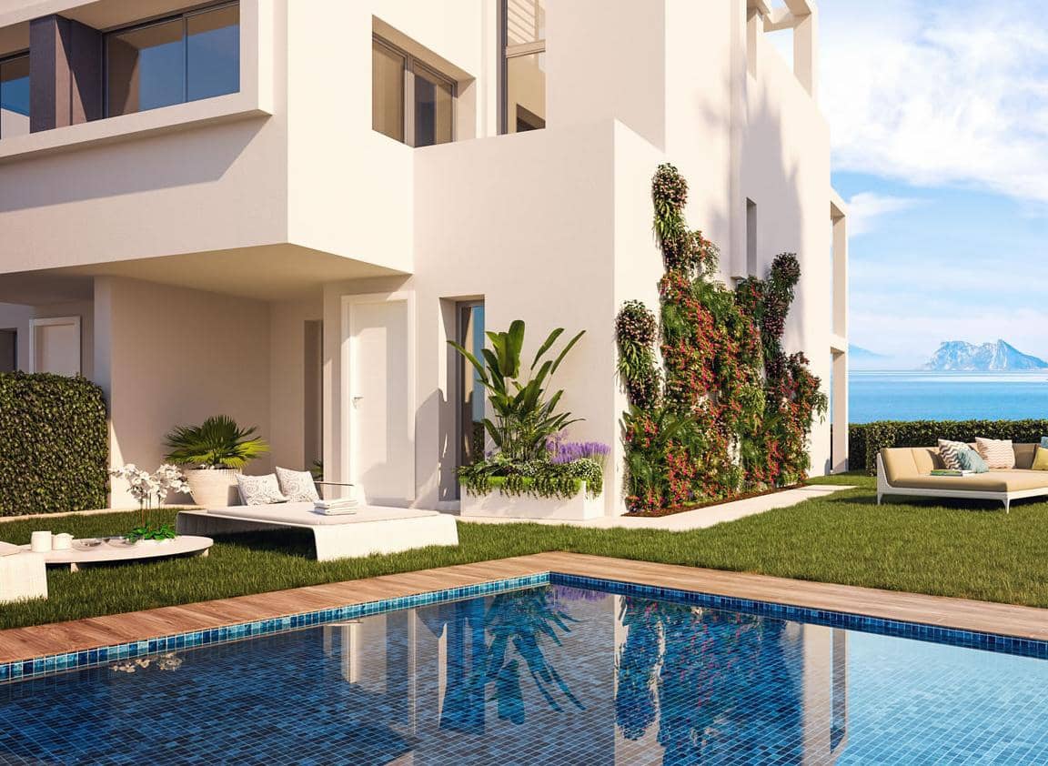 4 Zimmer Villa zu verkaufen in Estepona mit Pool Garage - 400.000 € (Ref: 10001969)
