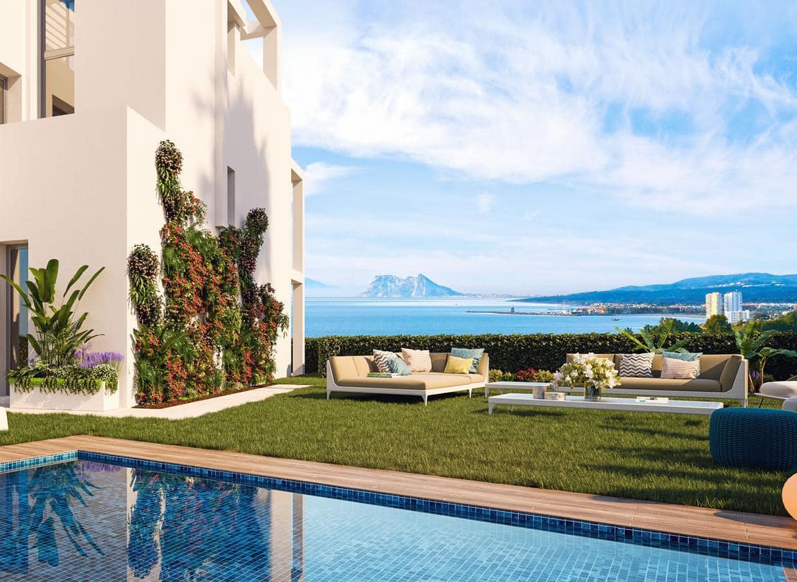4 Zimmer Villa zu verkaufen in Estepona mit Pool Garage - 400.000 € (Ref: 10001969)