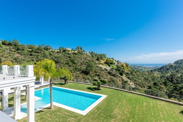 5 bedroom Villa for sale in Marbella with pool garage - € 7,350,000 (Ref: 10001970)