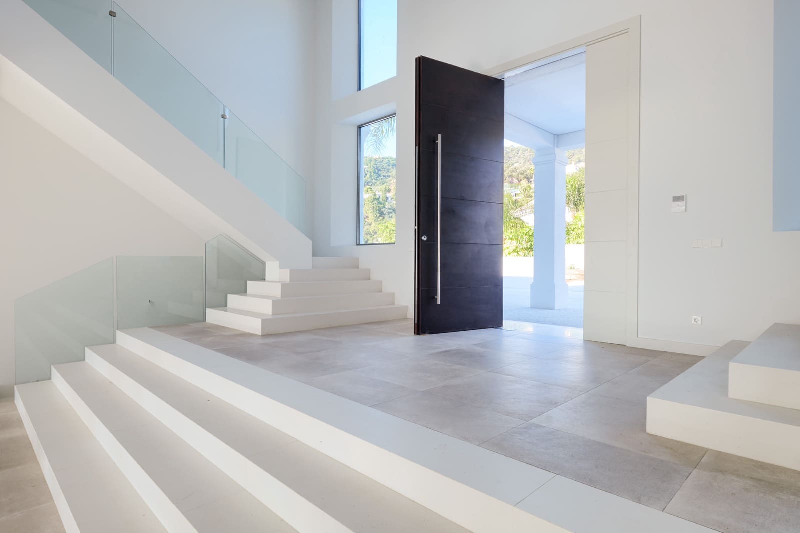 5 bedroom Villa for sale in Marbella with pool garage - € 7,350,000 (Ref: 10001970)