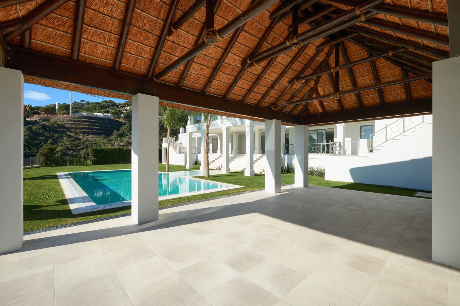 5 bedroom Villa for sale in Marbella with pool garage - € 7,350,000 (Ref: 10001970)