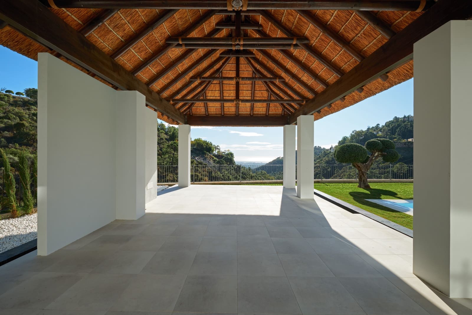 5 bedroom Villa for sale in Marbella with pool garage - € 7,350,000 (Ref: 10001970)