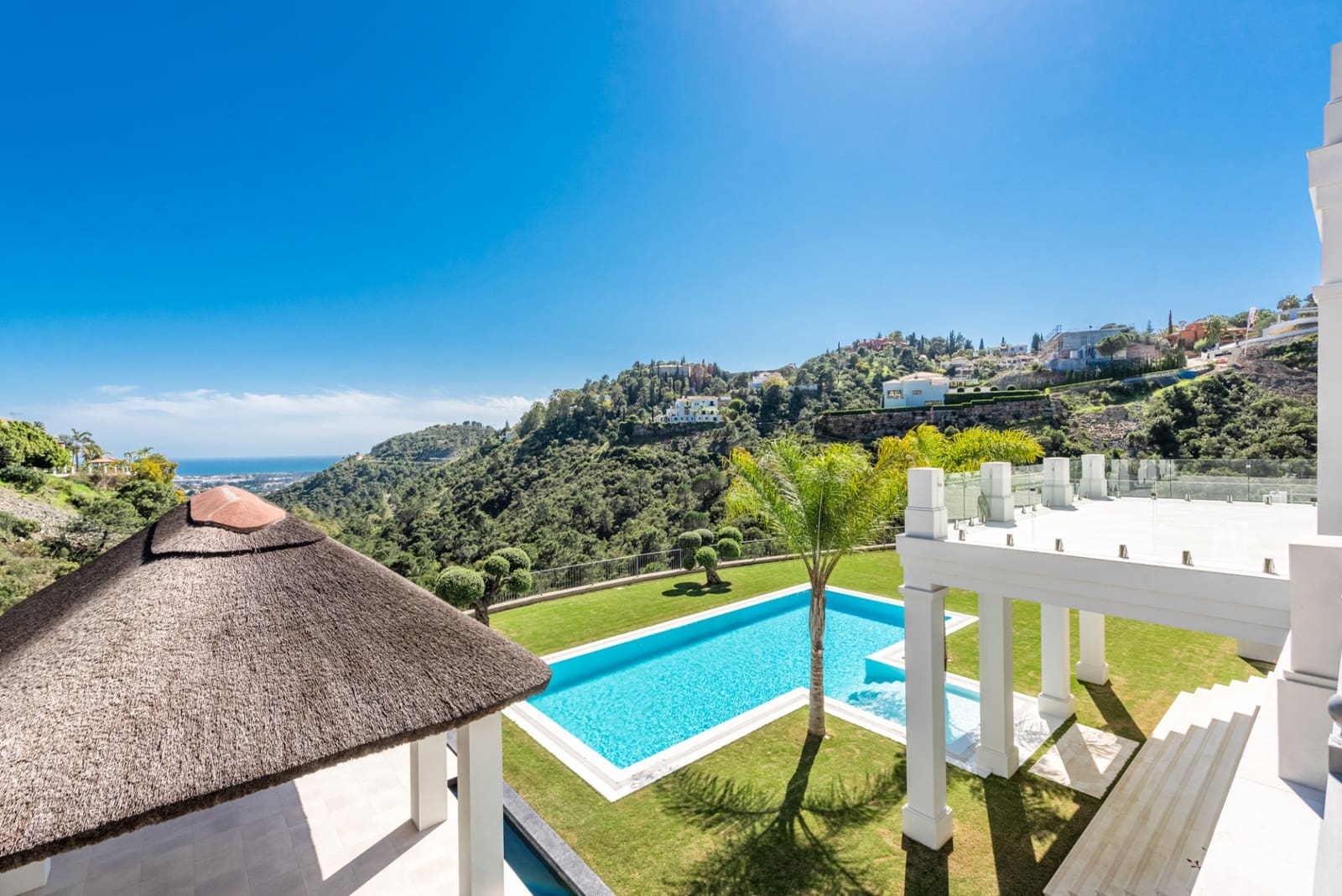 5 bedroom Villa for sale in Marbella with pool garage - € 7,350,000 (Ref: 10001970)