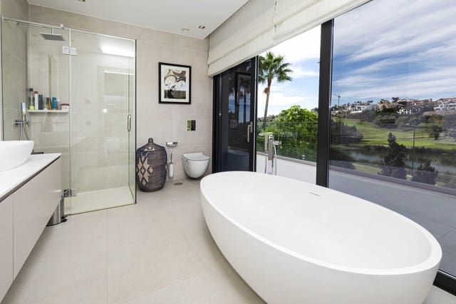 5 slaapkamer Villa te koop in Mijas Costa, Mijas met zwembad garage - € 2.690.000 (Ref: 10001972)