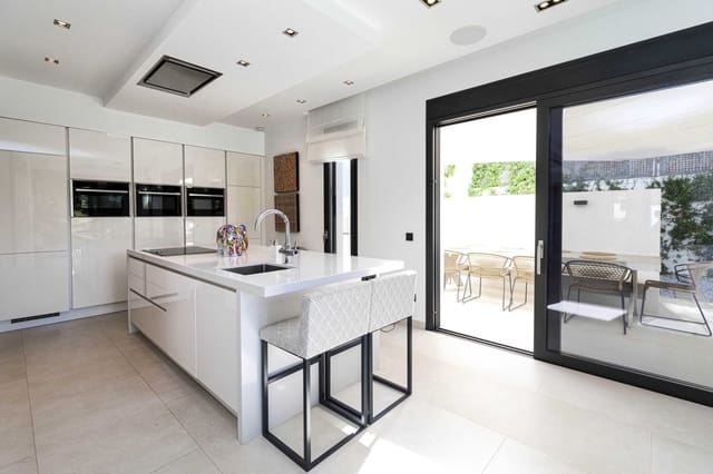 5 slaapkamer Villa te koop in Mijas Costa, Mijas met zwembad garage - € 2.690.000 (Ref: 10001972)