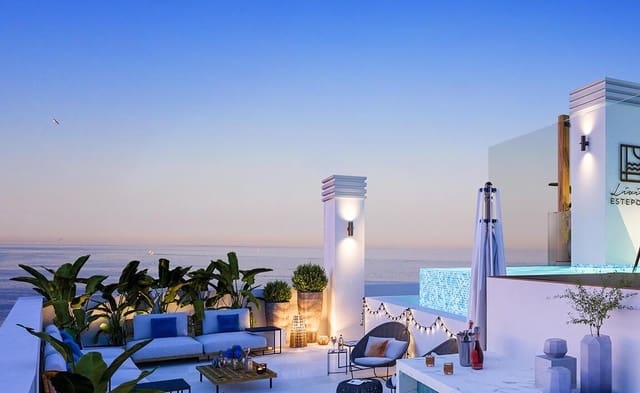 2 soverom Leilighet til salgs i Estepona med svømmebasseng garasje - € 275 000 (Ref: 10001975)