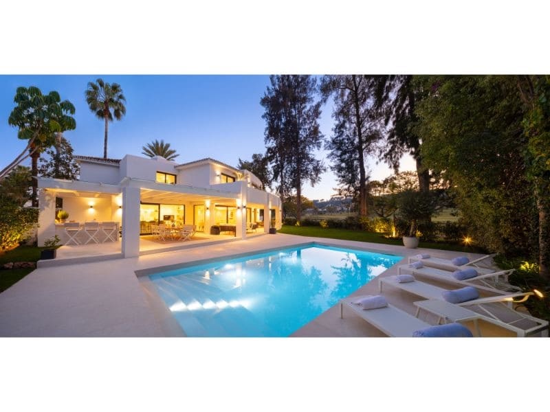 5 slaapkamer Villa te koop in Marbella met zwembad garage - € 4.595.000 (Ref: 10001981)