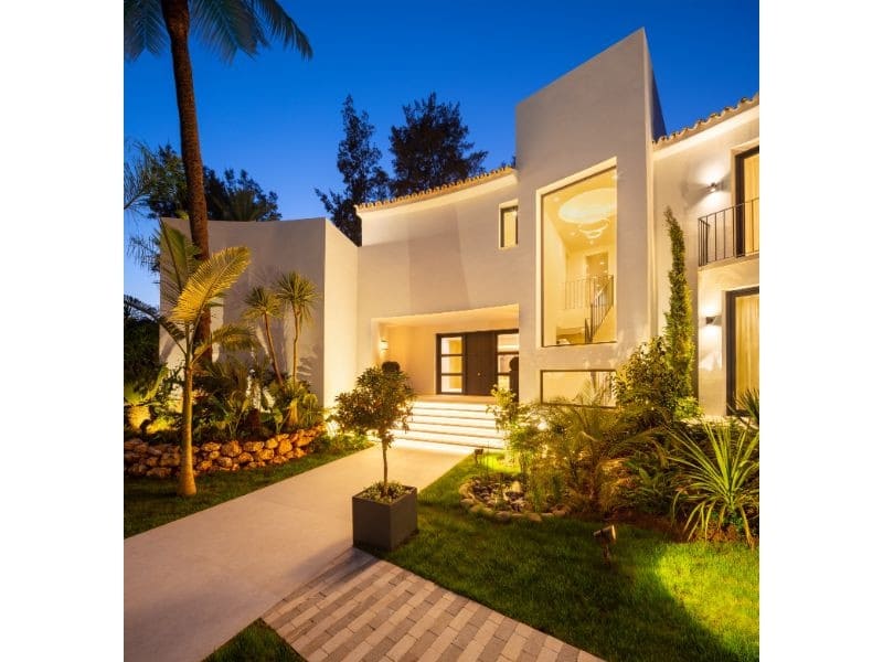 5 slaapkamer Villa te koop in Marbella met zwembad garage - € 4.595.000 (Ref: 10001981)