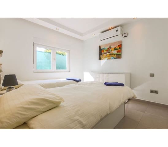 3 soverom Villa til salgs i Costalita, Estepona med svømmebasseng garasje - € 1 600 000 (Ref: 10001982)