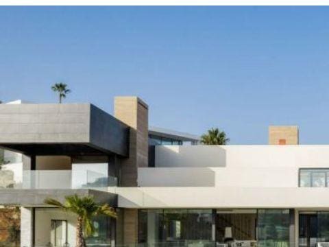 5 bedroom Villa for sale in Marbella with pool garage - € 3,595,000 (Ref: 10001984)