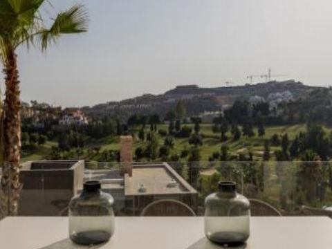 5 bedroom Villa for sale in Marbella with pool garage - € 3,595,000 (Ref: 10001984)