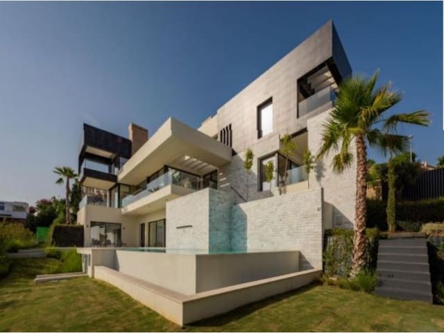 5 bedroom Villa for sale in Marbella with pool garage - € 3,595,000 (Ref: 10001984)