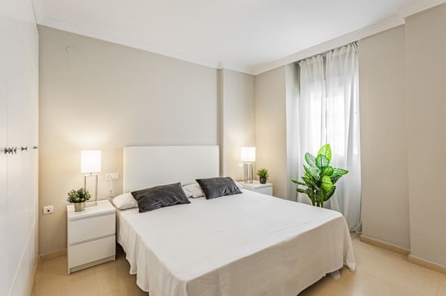 2 slaapkamer Appartement te koop in Marbella met zwembad - € 258.000 (Ref: 10001985)