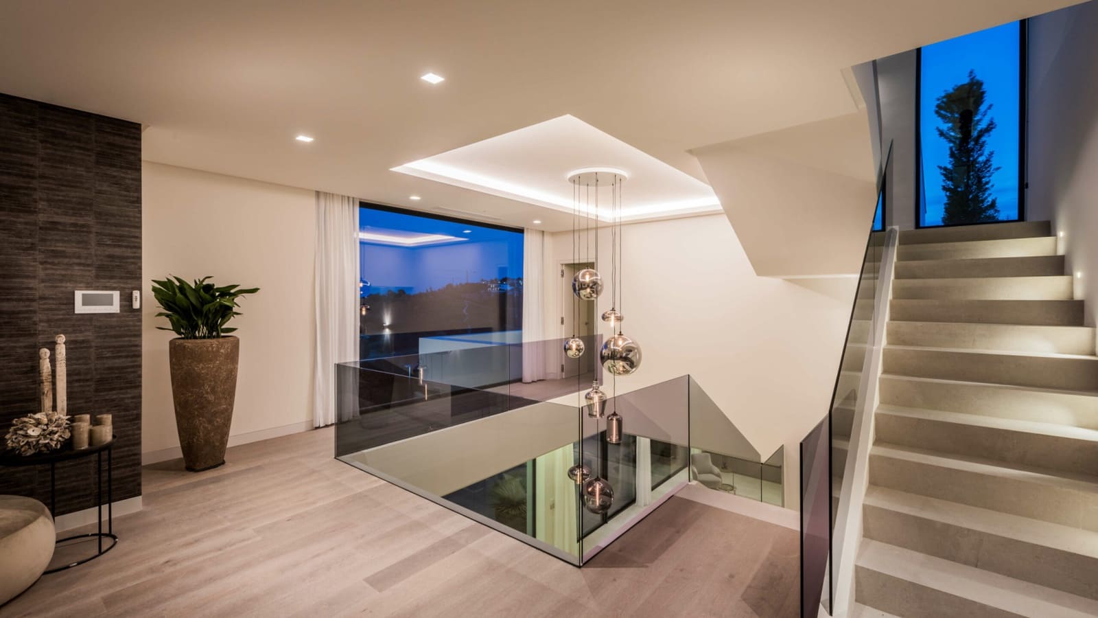 7 sypialnia Willa na sprzedaż w Marbella z basenem garażem - 4 900 000 € (Ref: 10001986)