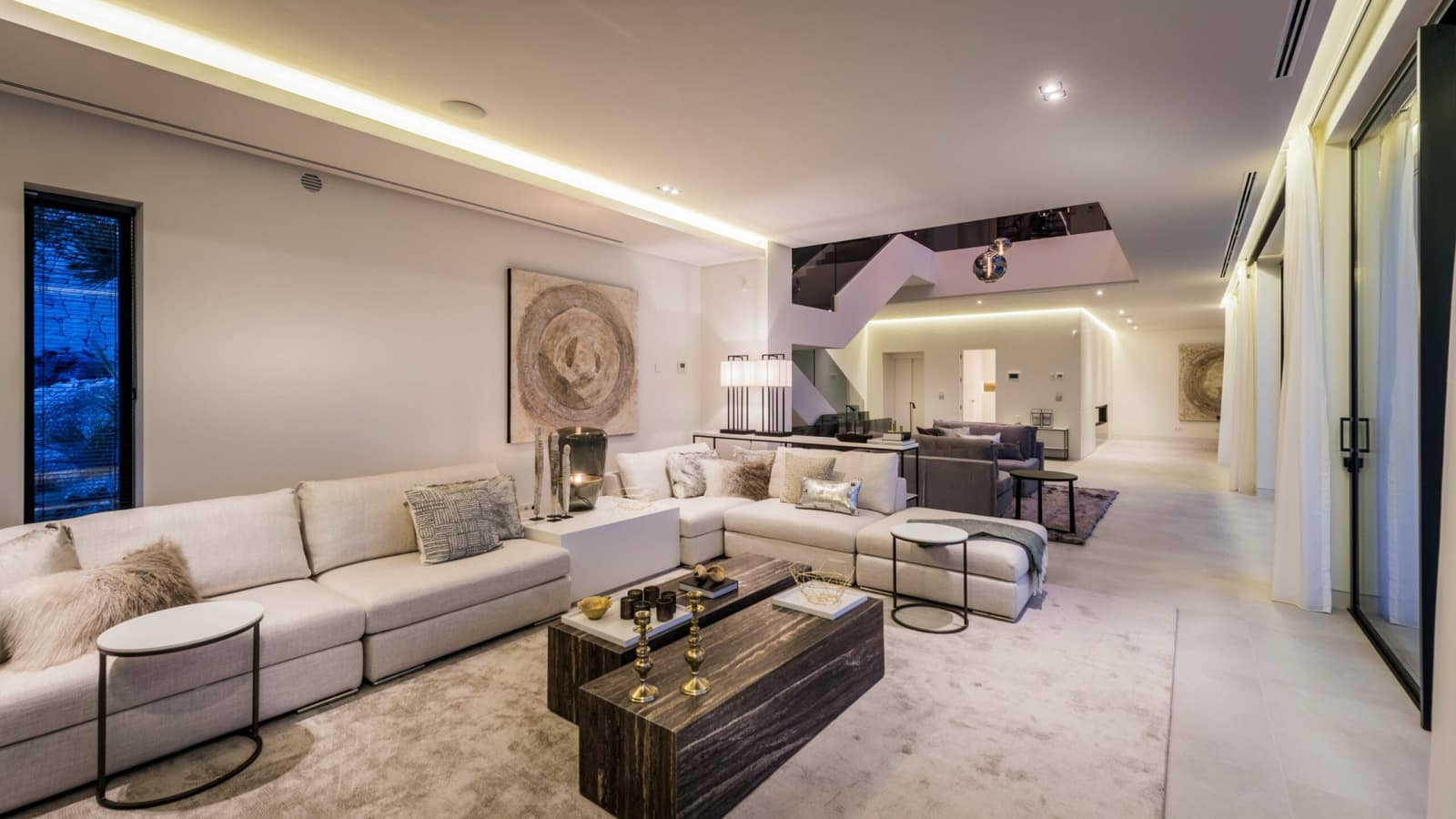 7 sypialnia Willa na sprzedaż w Marbella z basenem garażem - 4 900 000 € (Ref: 10001986)