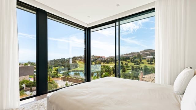 7 sypialnia Willa na sprzedaż w Marbella z basenem garażem - 4 900 000 € (Ref: 10001986)