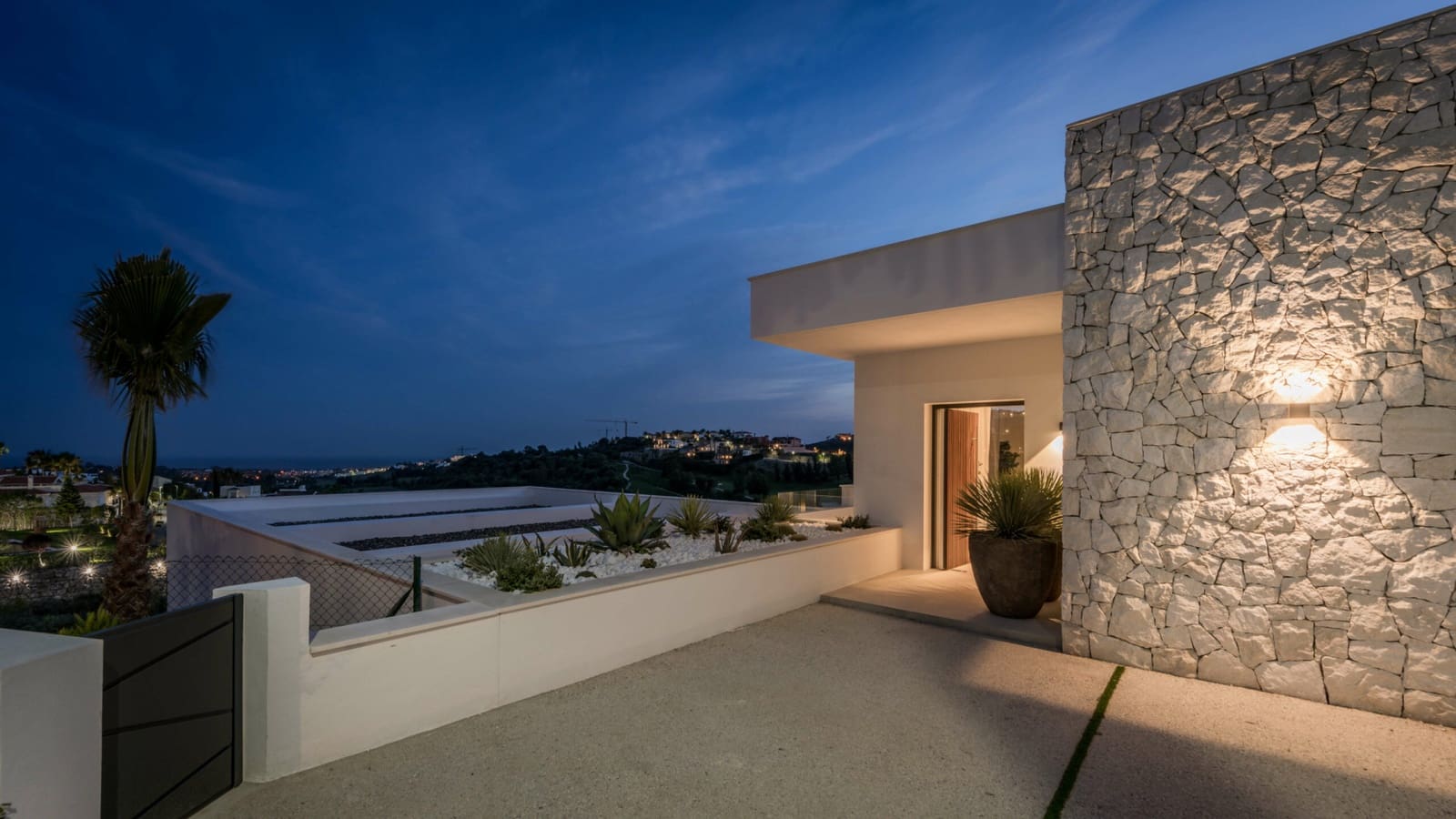 7 sypialnia Willa na sprzedaż w Marbella z basenem garażem - 4 900 000 € (Ref: 10001986)